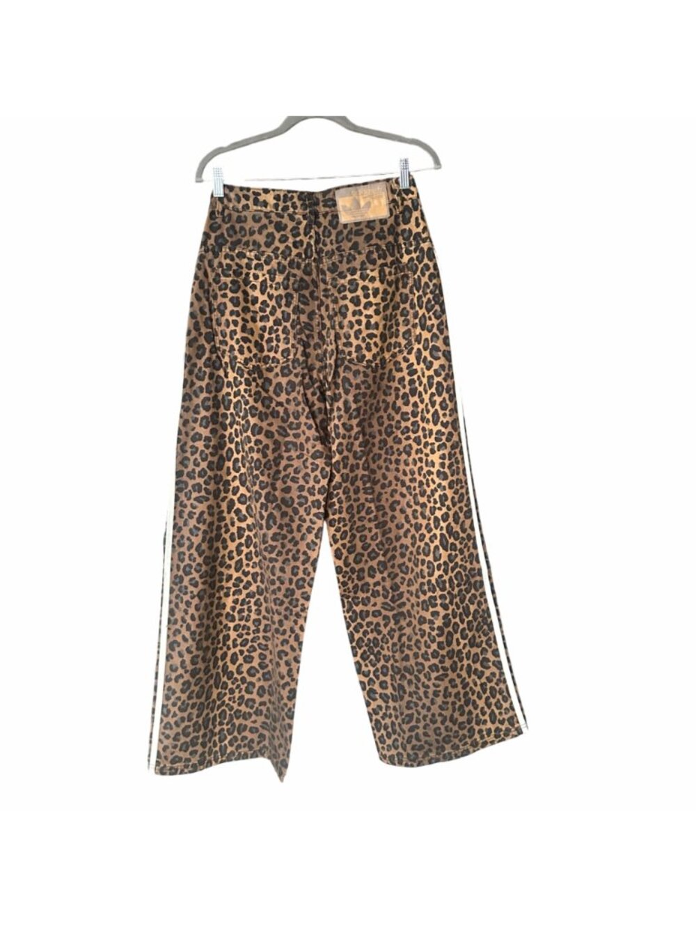 ⭐Adidas Originals Leopard Denim Jean DMN Loose Pants Womens Sz 28 Brown KA2680 - Picture 3 of 8